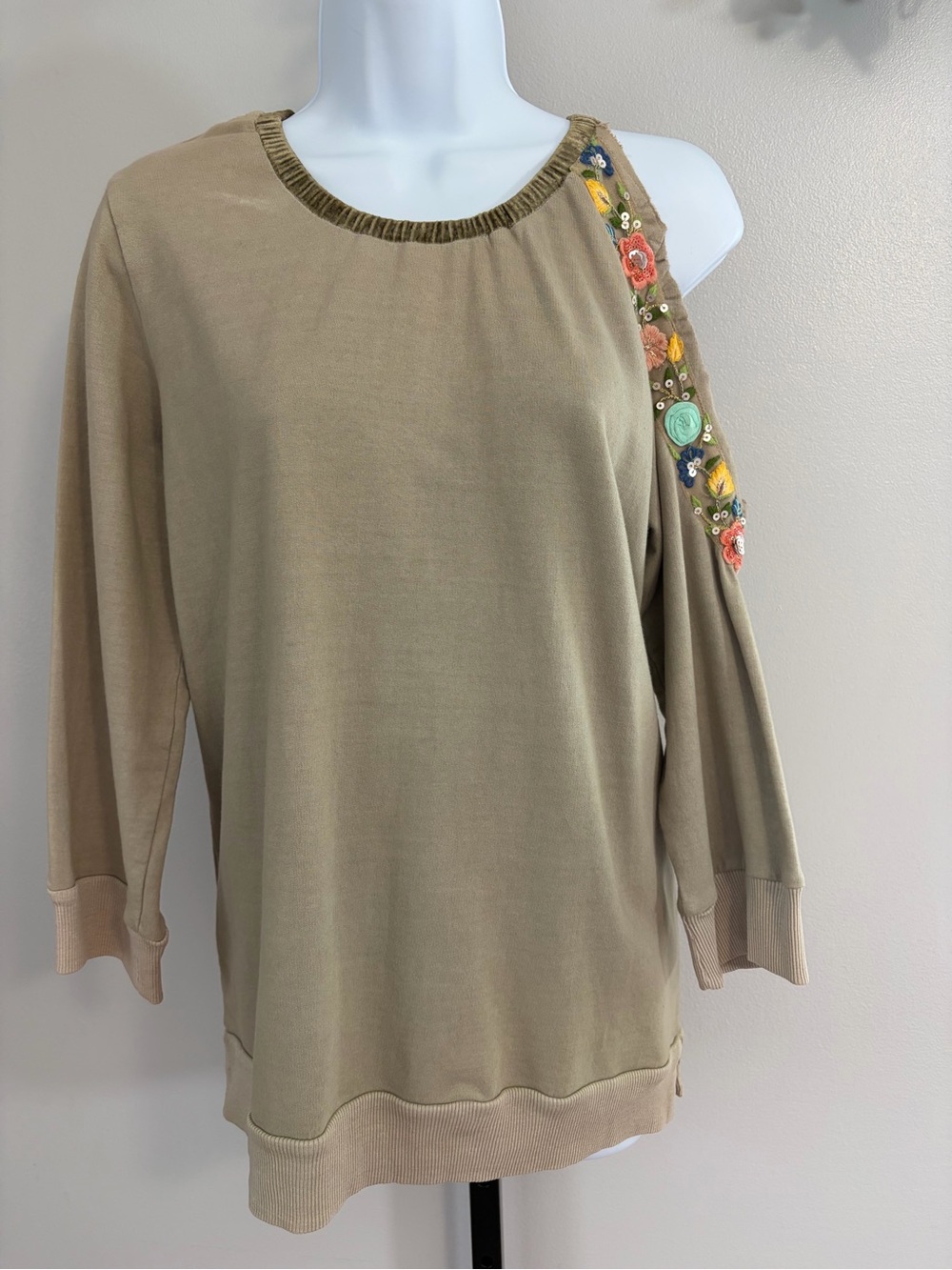 NWOT Aratta Silent Journey- Muted Olive GreenOne-Shoulder Embroidered Sweatshirt